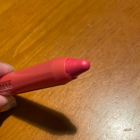 CLINIQUE Chubby Stick Moisturizing Lip Color Balm - Picture 9 of 16